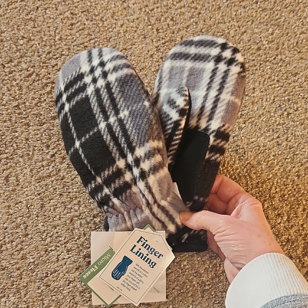 3M Thinsulate Black and Gray Plaid Mittens
